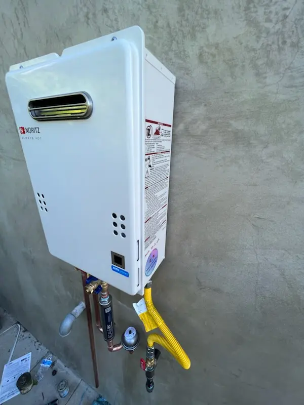 Tankless water heater installation for Palomar homes